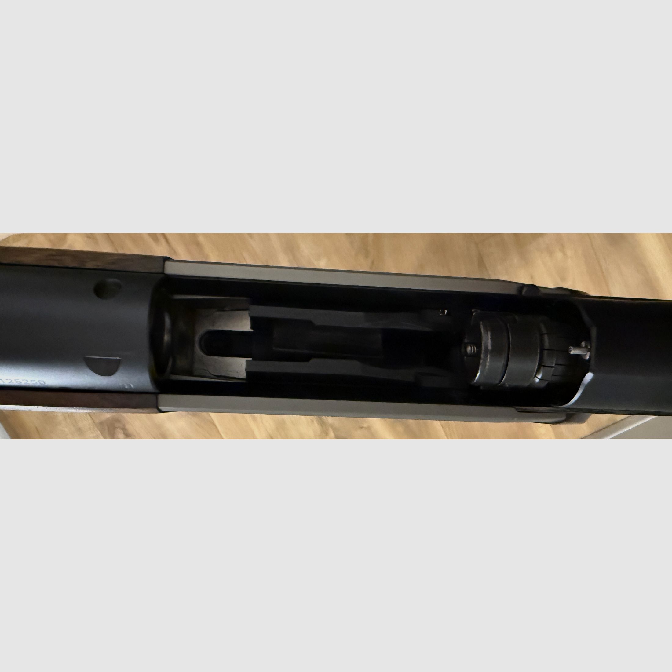 Blaser R8 Standard mit Holzschaft 8x57 IS Mündungsgewinde M15x1