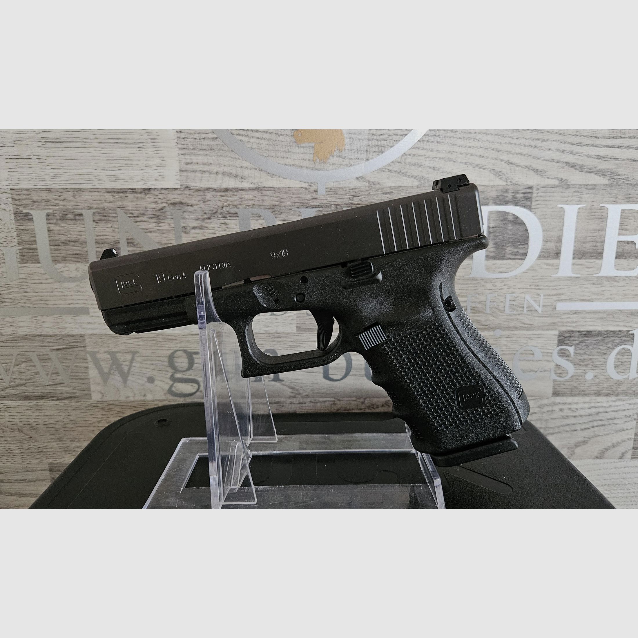 Pistola Glock 19 Gen.4 Cal. 9mm Luger - envío gratis - Producto nuevo del comercio especializado -