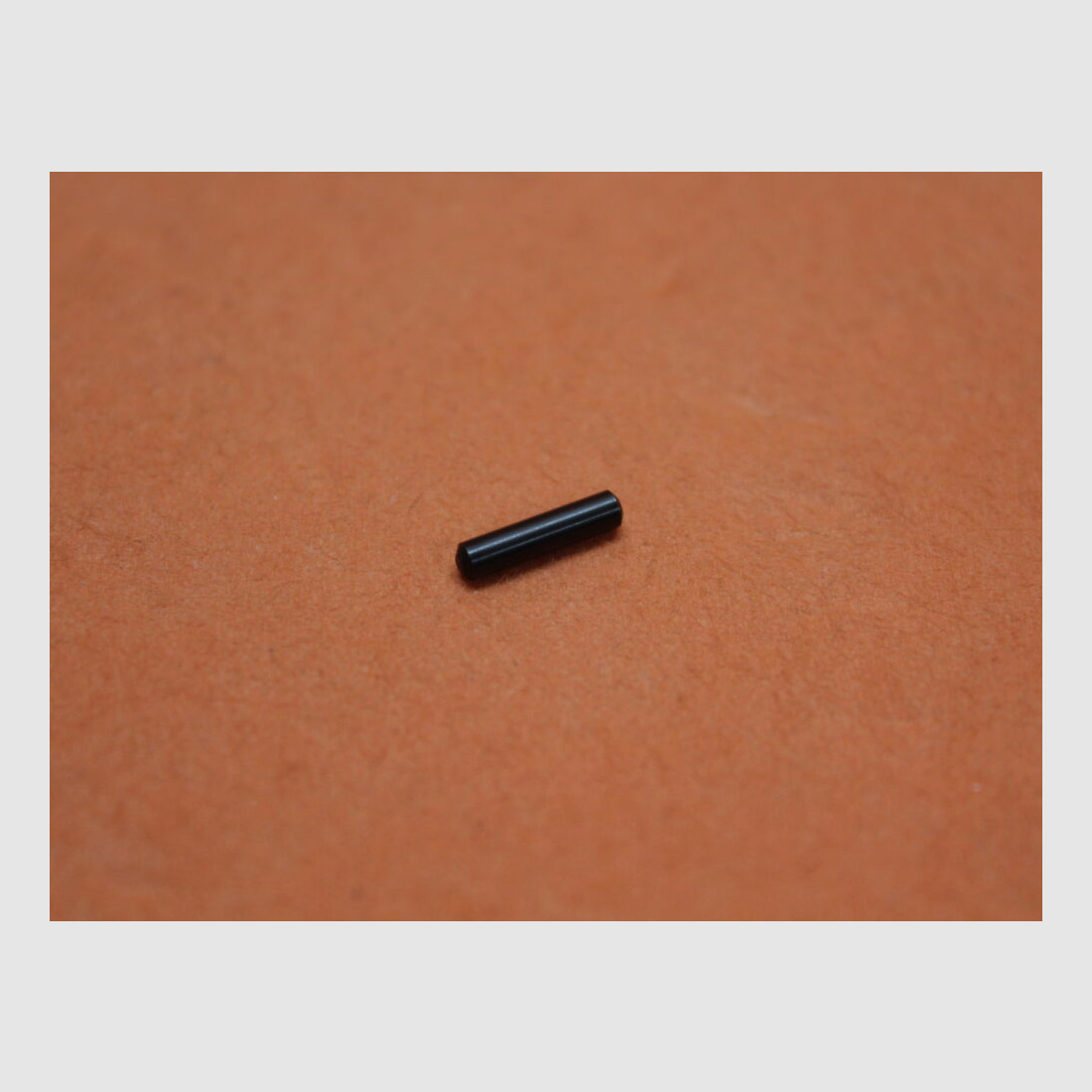 DPMS AR-15: Stift wyciągacza DPMS