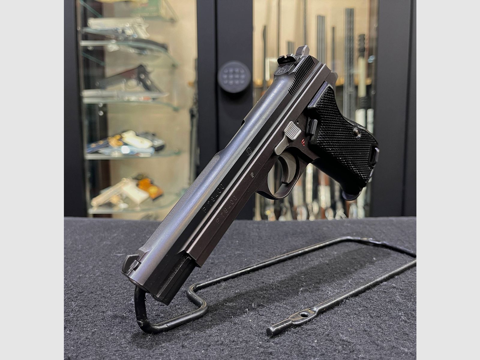 SIG P210, Bild 10 von 12