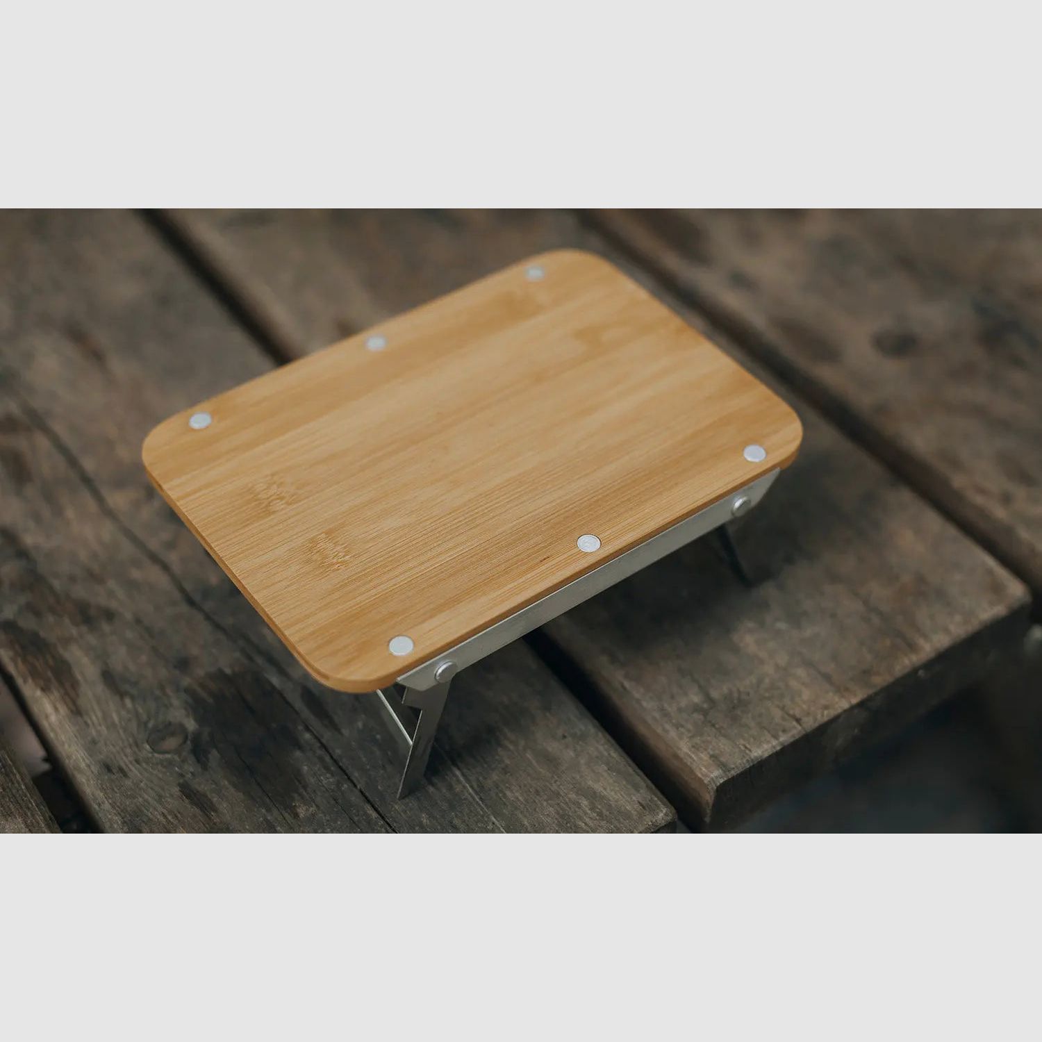 nCamp Planche à Découper Élevée