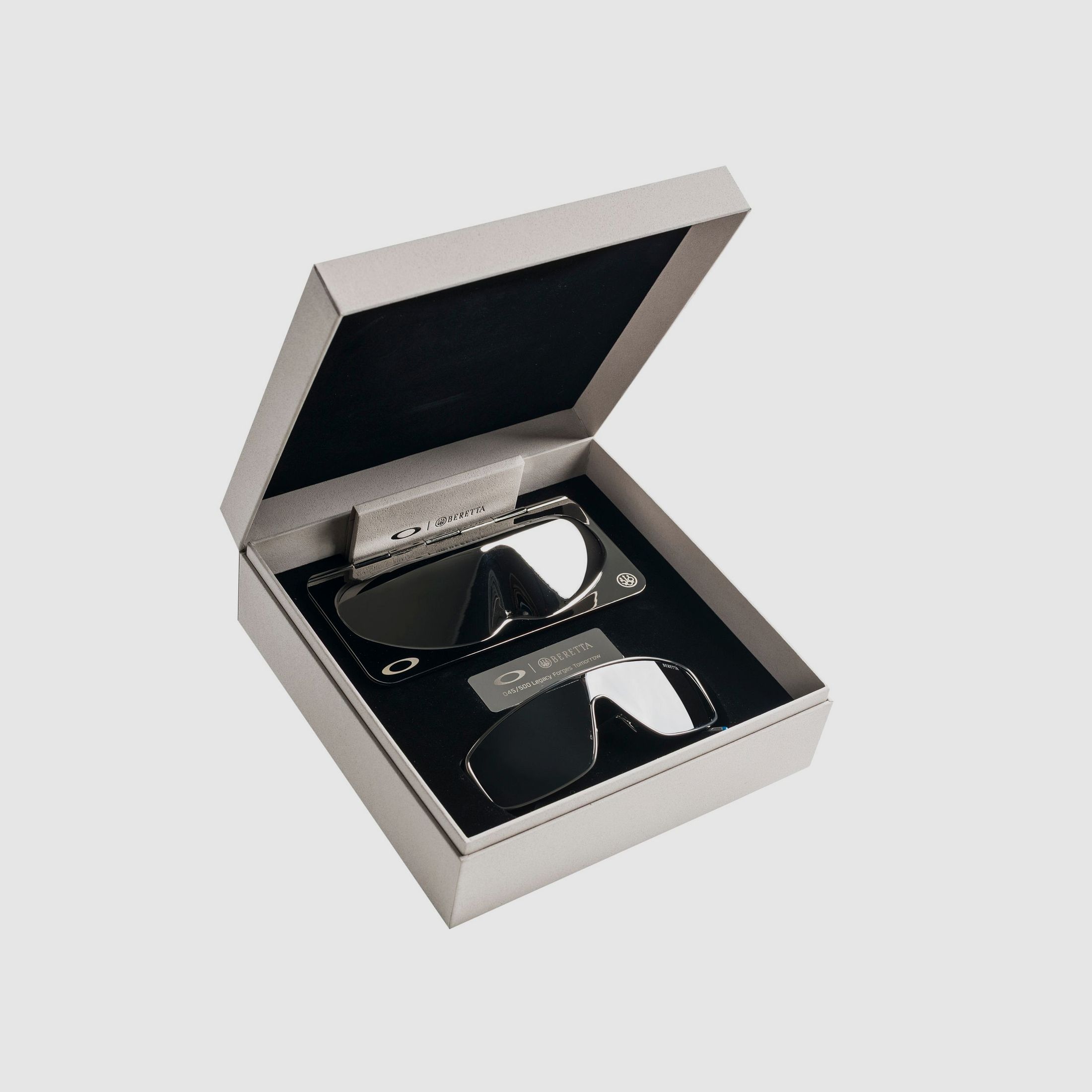 OCCHIALI 500 ANNI BY OAKLEY – BERETTA, Bild 1 von 6