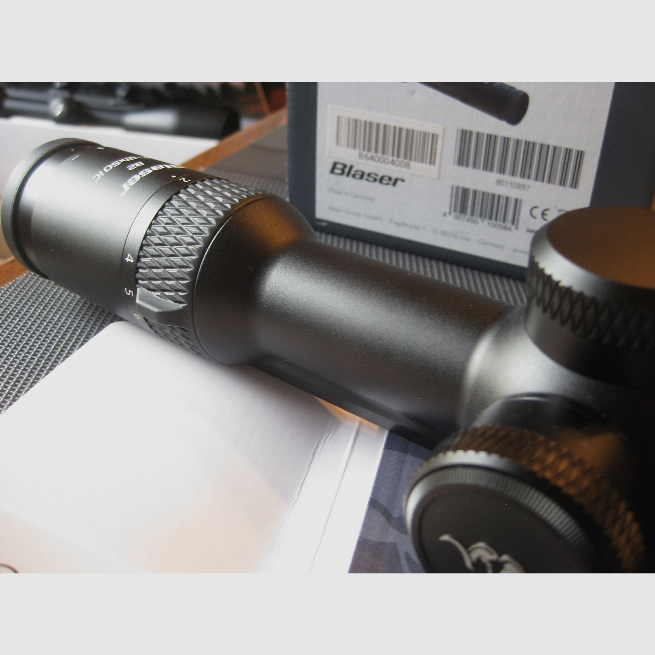 NUEVO " Blaser B2 2 - 12 x 50 iC S (riel interno ZEISS) en embalaje original con todos los accesorios !! NO Swarovski-Leica-Schmidt&Bender-Sauer-Mauser-GPO-DDoptics