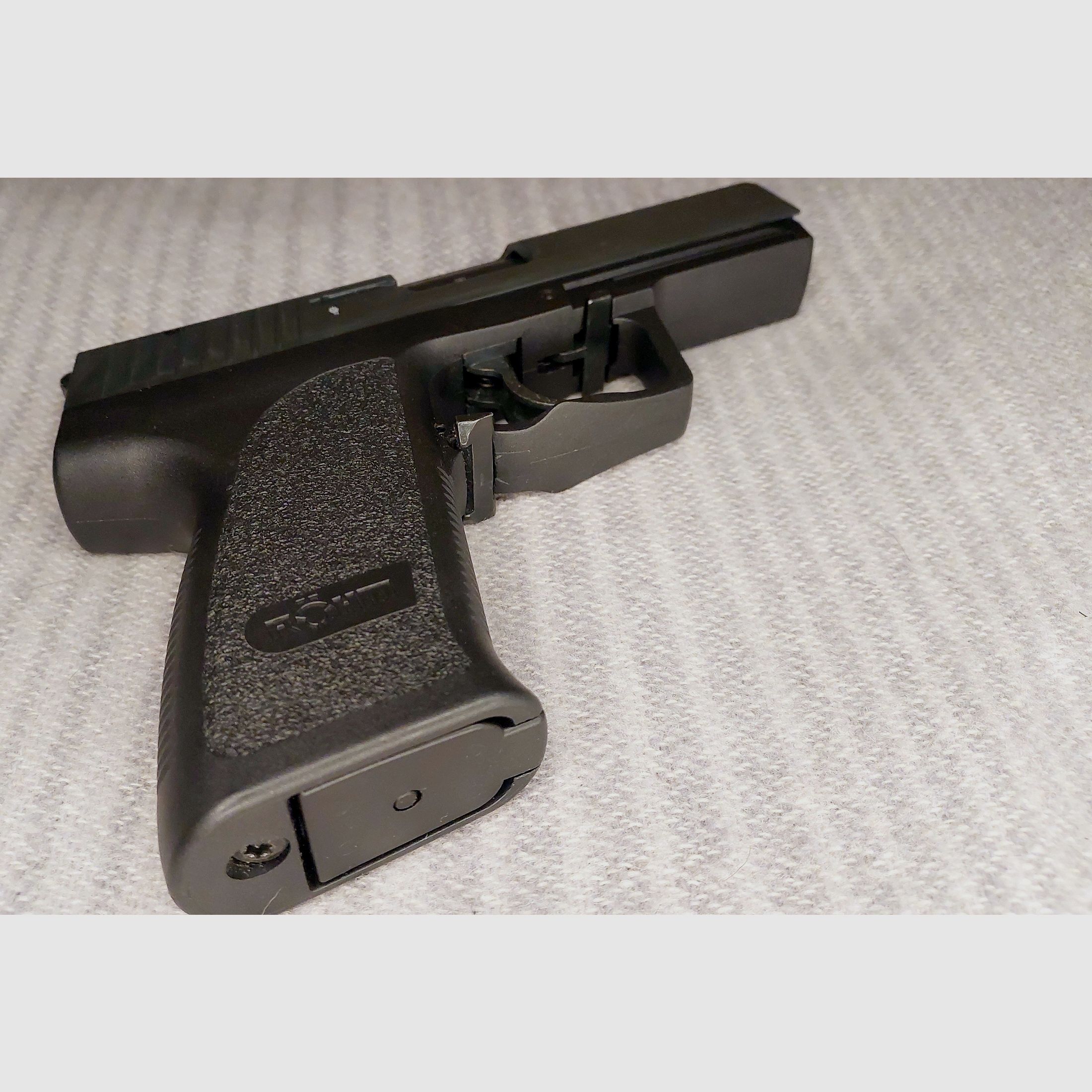 Röhm RG 96 blank firing pistol blued (PTB 699)