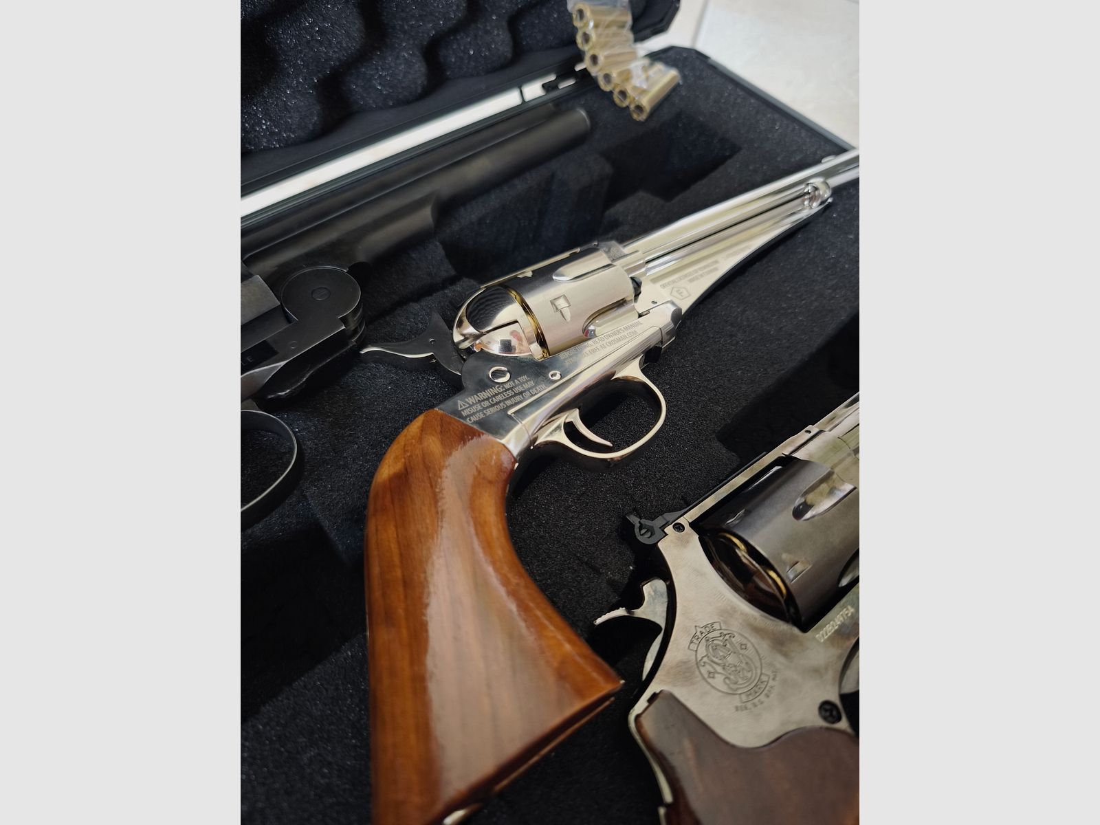Revolver Set: Remington 1875, Schofield 1877 und M29/Metall+ Echtholz/ Neuwert über 800€