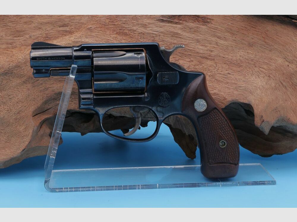 Smith & Wesson 36