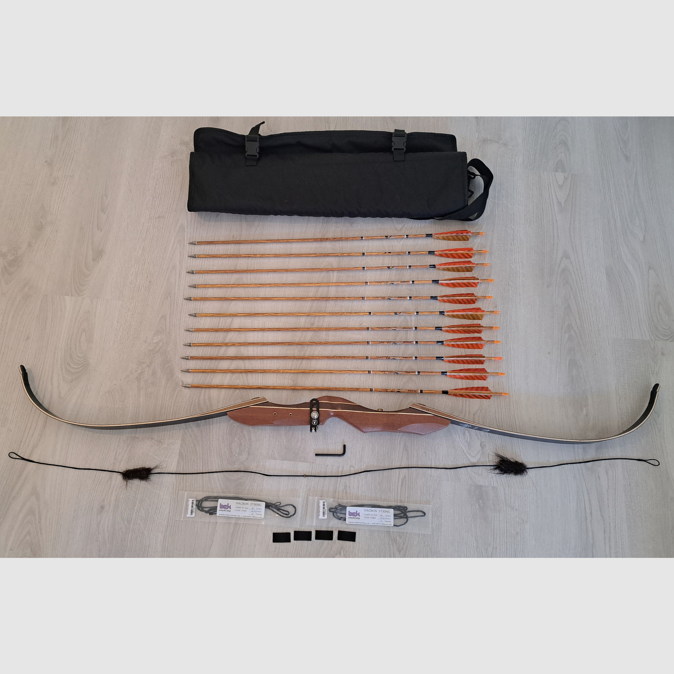 Recurvebogen Set 35 Lbs Ragim Impala TD + Pfeile + Ersatzsehnen + Tasche + Avalon Pfeilauflage