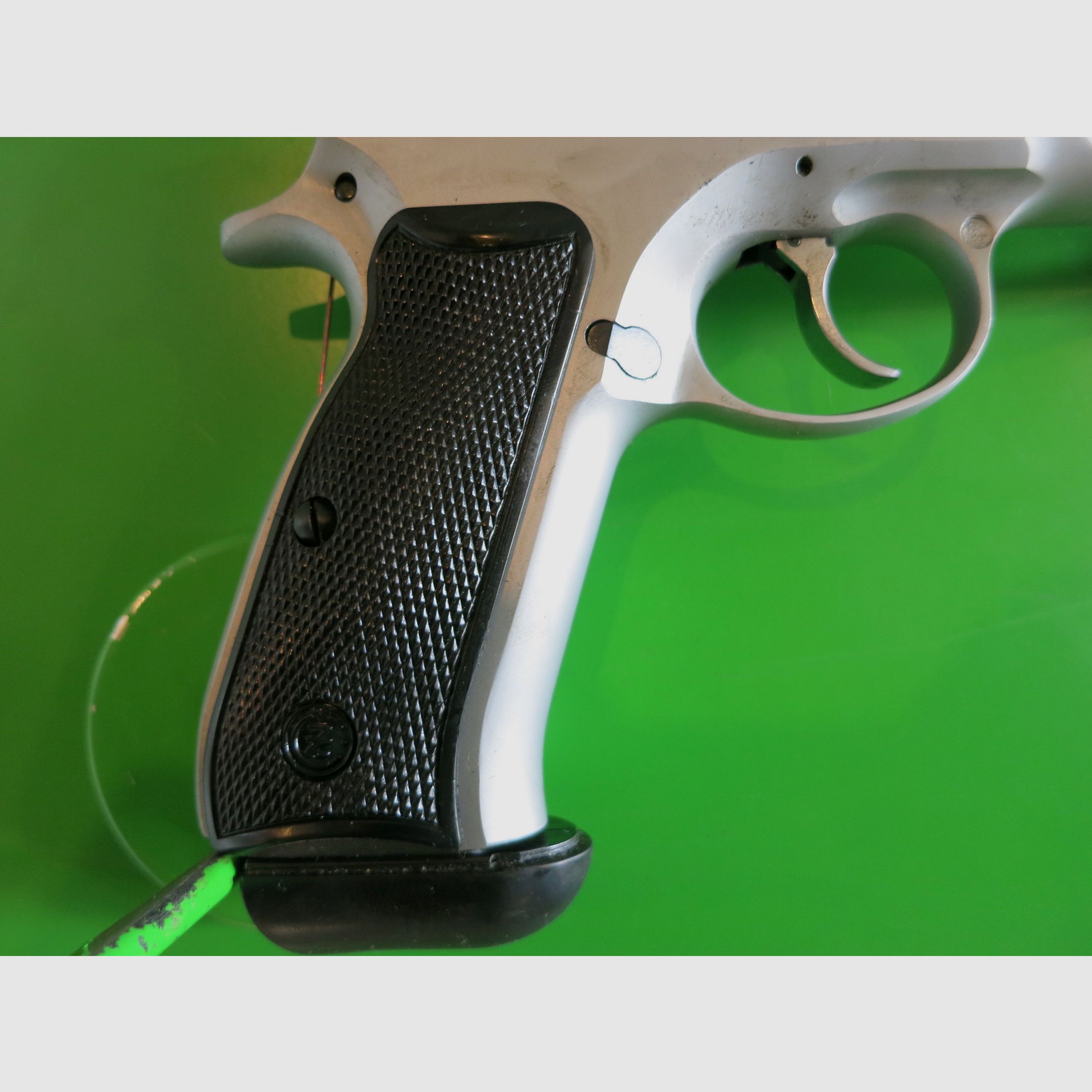 Brünner CZ75 DUO TONE bzw. ČZ 75 (Česká zbrojovka), halbauto. Selbstladepistole Kaliber 9 × 19 mm       #36