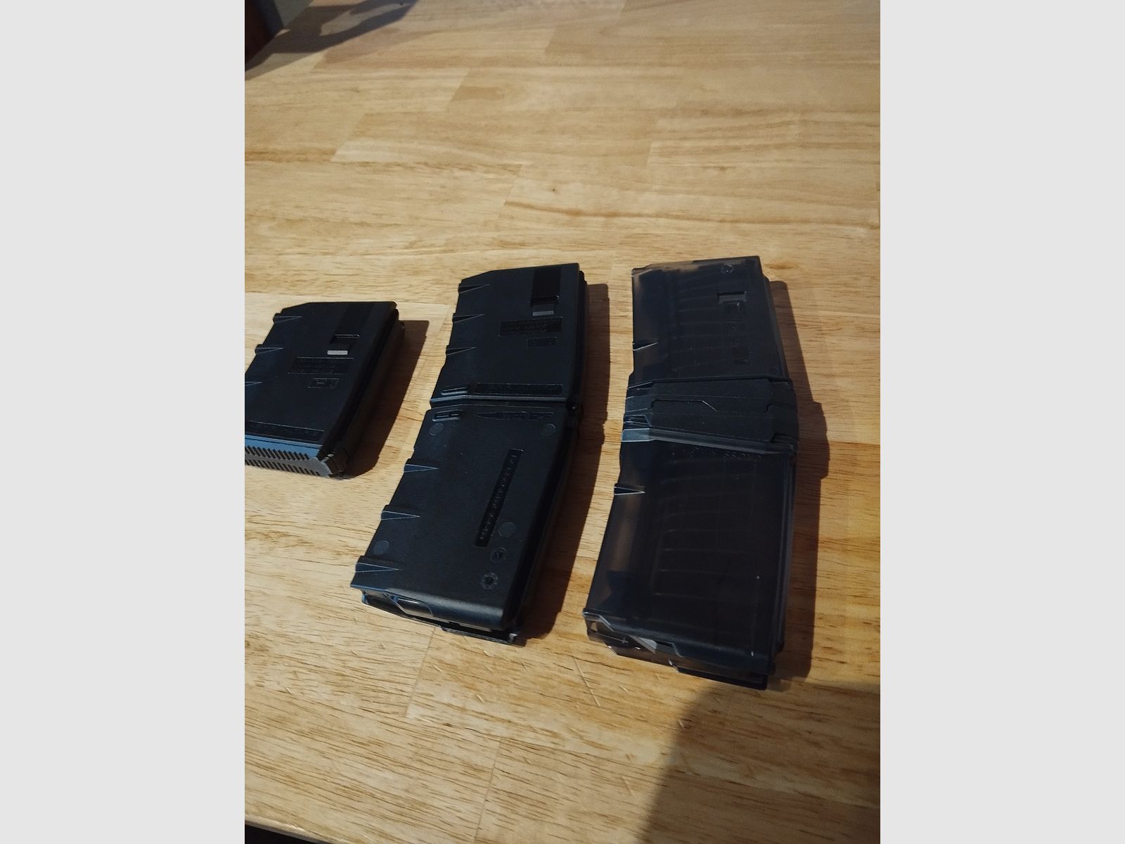 5 caricatori per 10 cartucce cal 223 Remington.. 2 caricatori sono accoppiati per 2 volte 10 cartucce intercambiabili. Consentito secondo la legge sulle armi