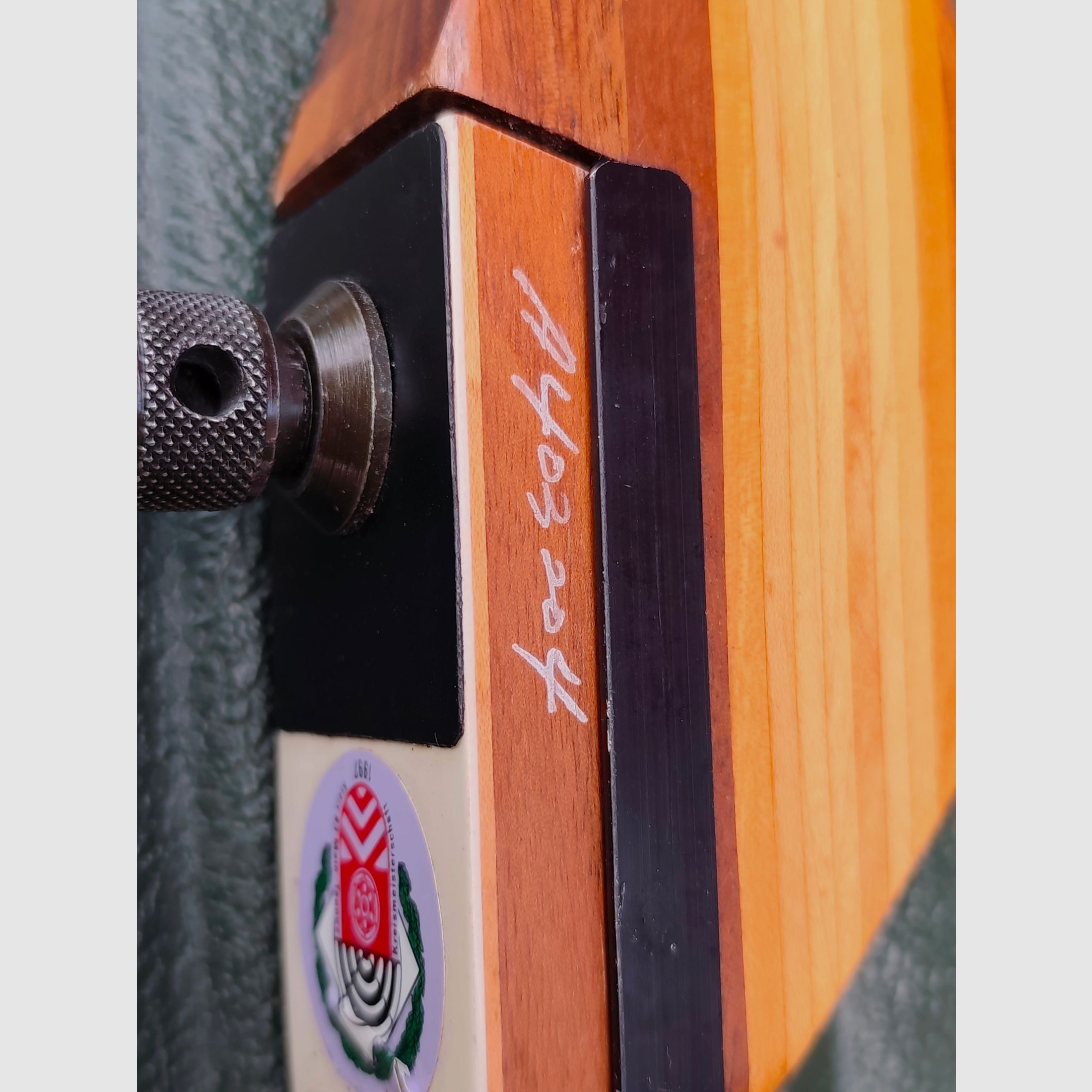 Samick recurve bow 68" / 28 lbs with extensive accessories and competition history
