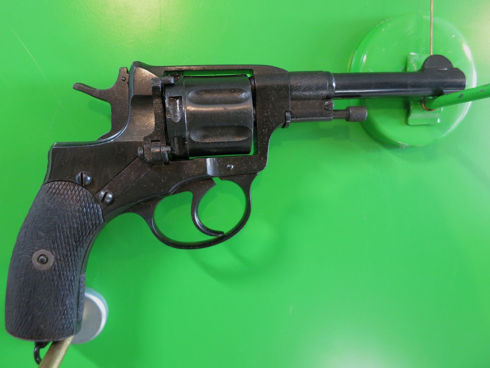 IMPERIAL RUSSIAN NAGANT REVOLVER WWI, 1911, DOUBLE-ACTION OFFICER MODEL #80-, image 1 of 18
