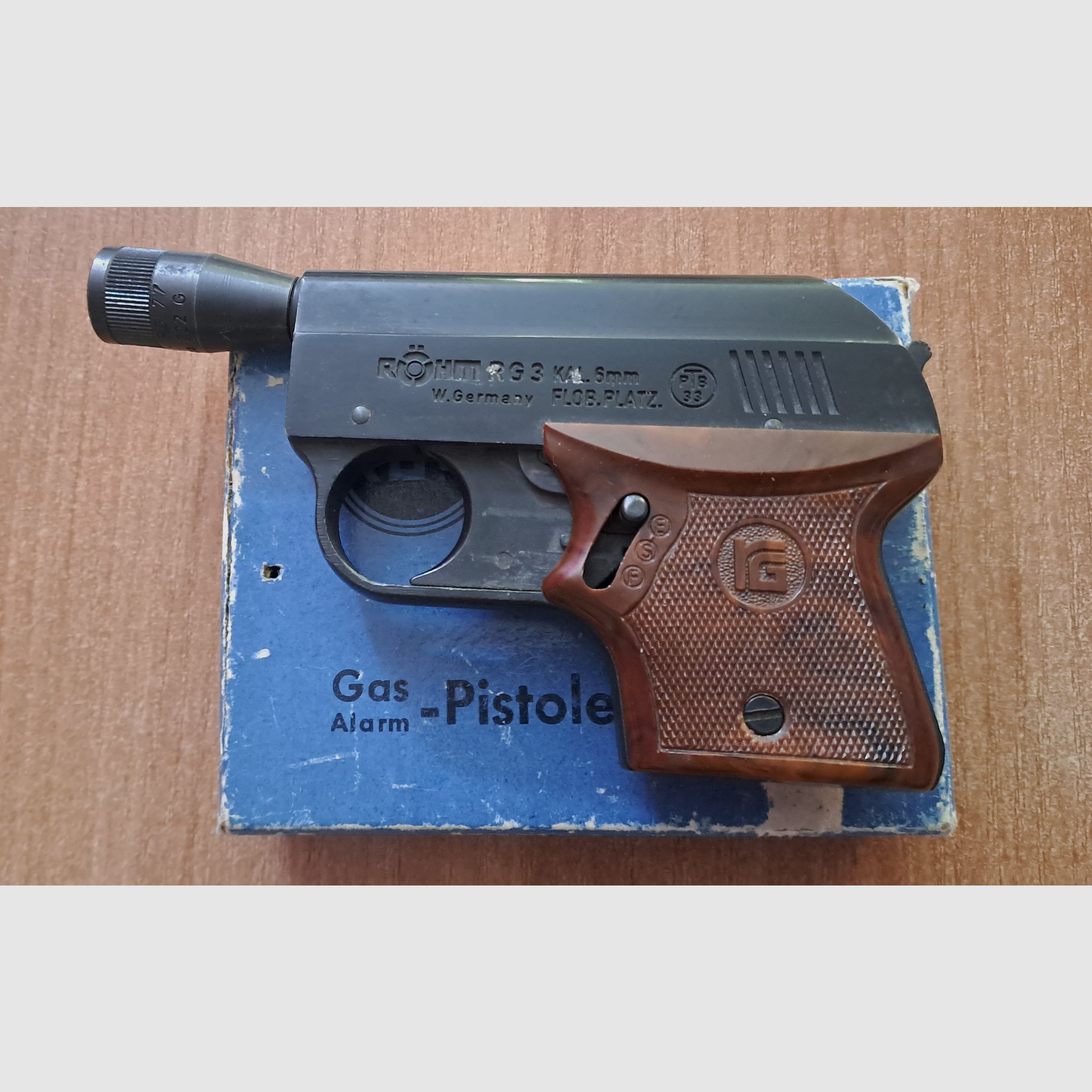 Röhm RG 3 Schreckschuss Pistole im Kaliber 6 mm Knall