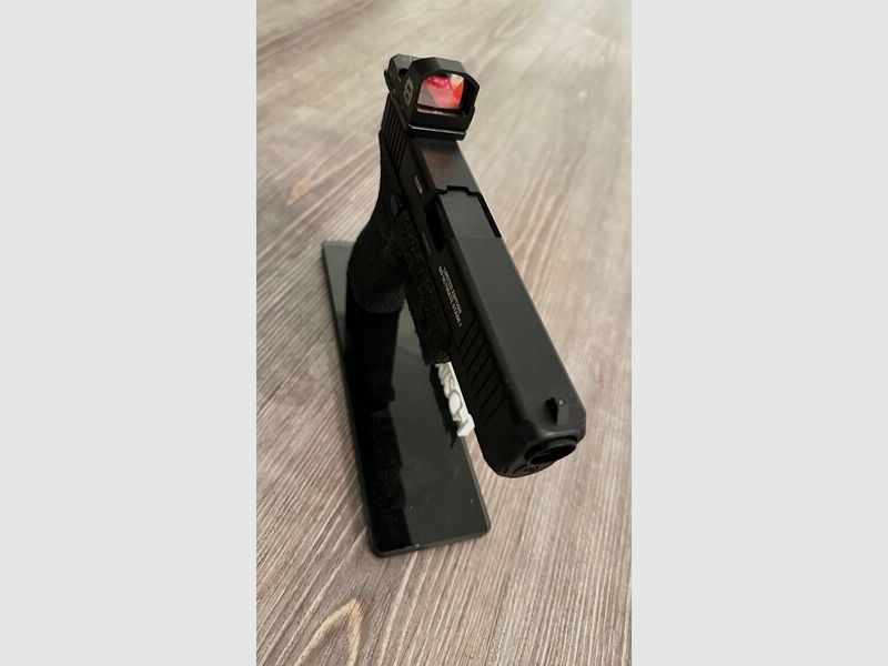Glock 17 Umarex T4E Ultimate Edition Stage I  cal.43 inkl Reflexvisier Professor Optiken