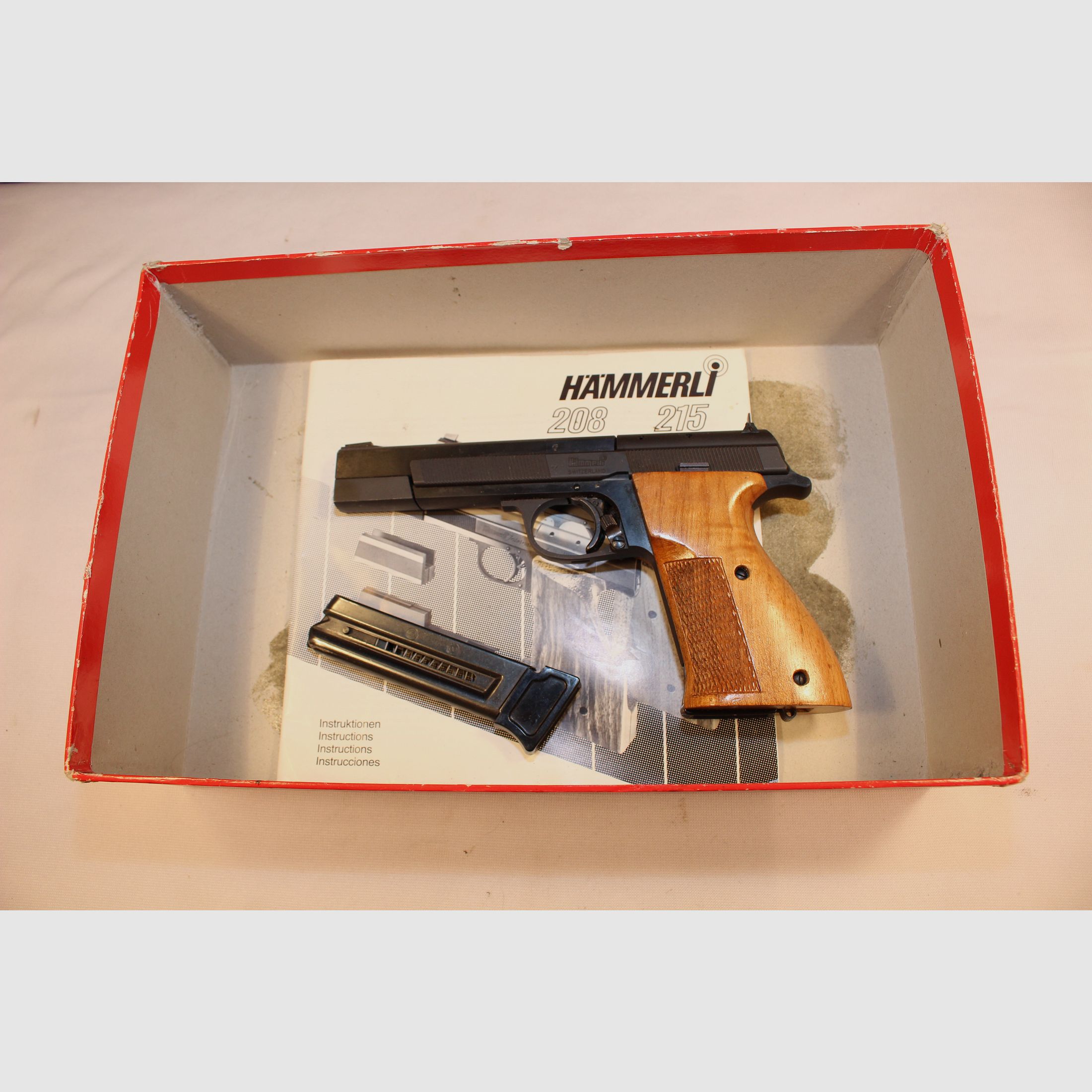 Hämmerli Model 212 Jägerschaftspistool.