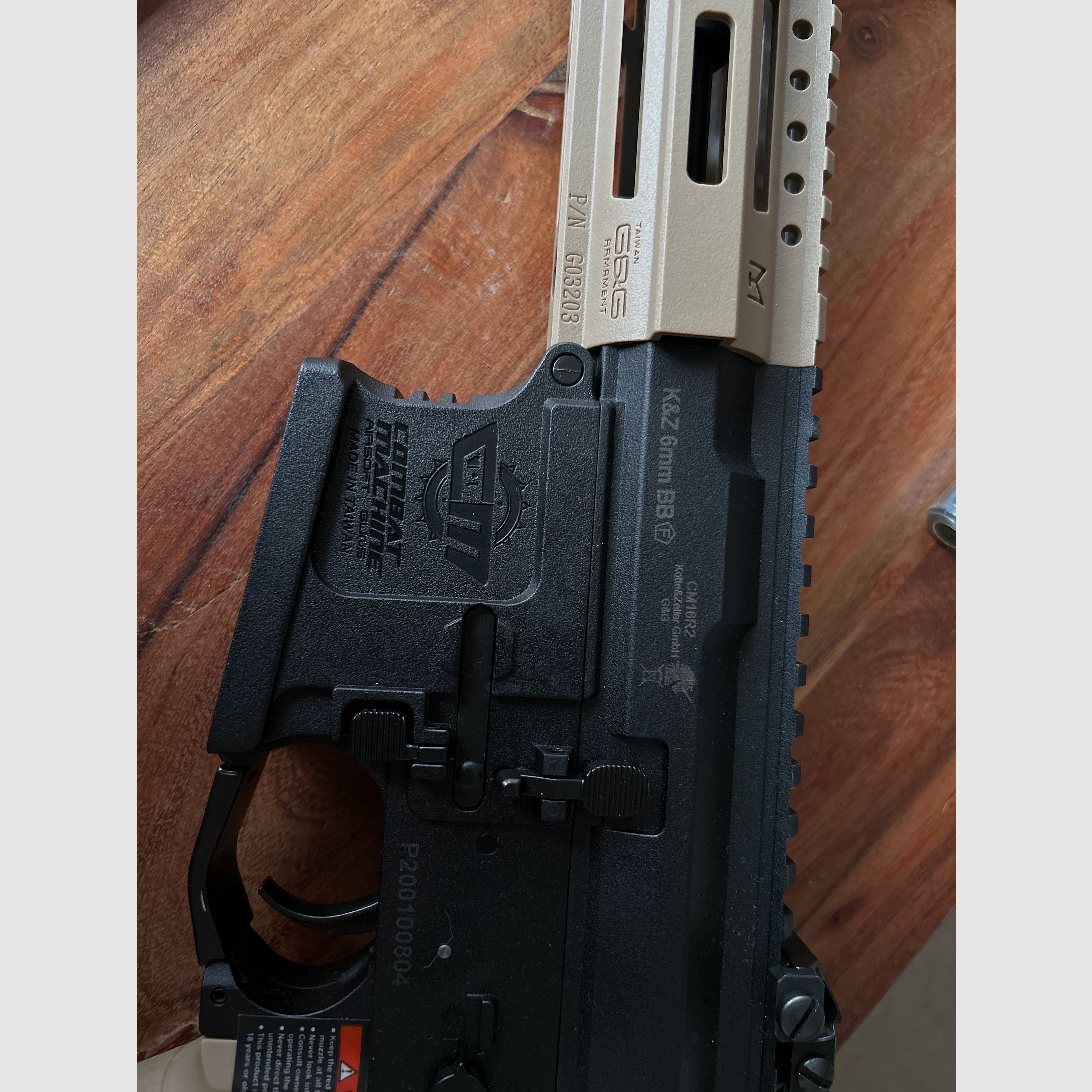 G&G Combat Machine CM16R2 mit umfangreichem Zubehör