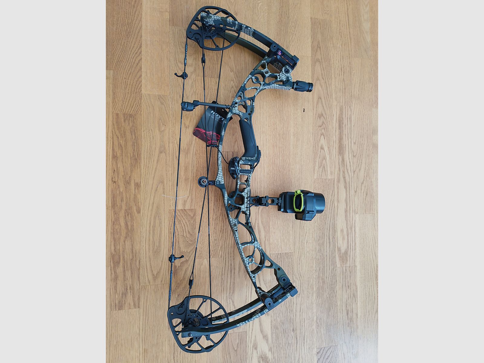 Hoyt Alpha AX-2 29 + Garmin Xero A1i + QAD Ultra Rest MX2 Set NUOVO