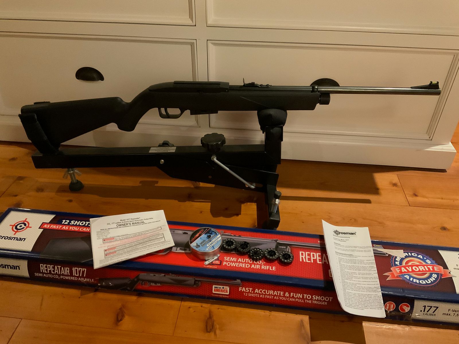 Crosman 1077 CO2 air rifle semi-auto