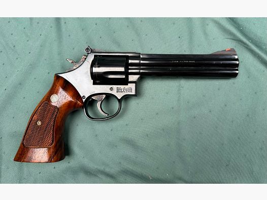 Smith & Wesson Revolver 586 calibre 357 Magnum