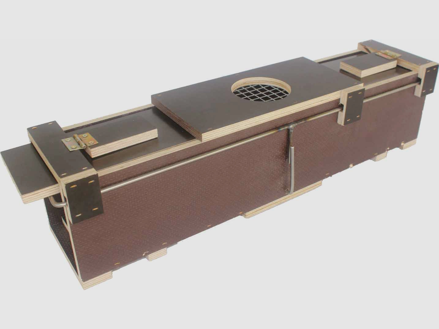 Mini wooden box trap