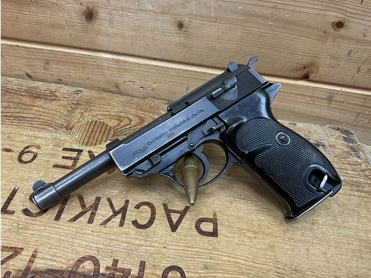 SLP Walther P38, Kal.9mm, schwarze Griffschalen!