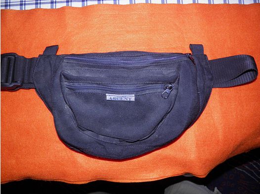 Holster-Bauchtasche