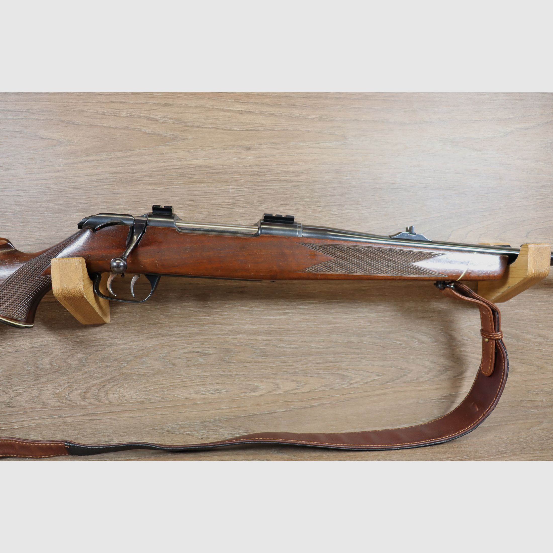 Classic mit Rotpunktvisier Aimpoint Hunter, Bild 3 von 6