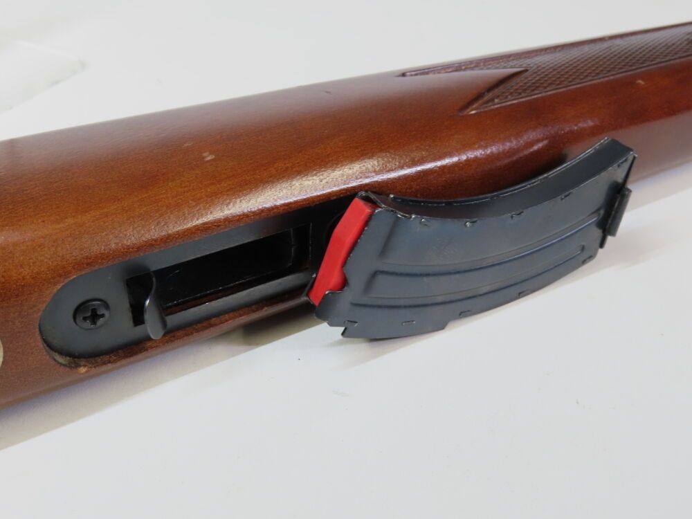 Lakefield repeater rifle / sound absorber