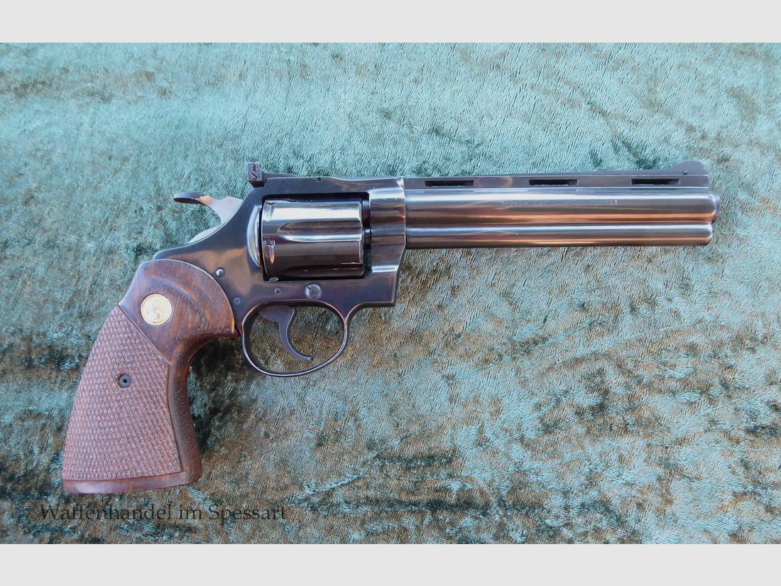 Revolver Colt Diamountback