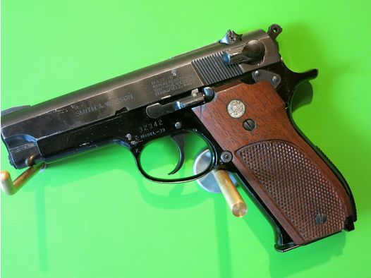 Smith & Wesson Modèle 39, 9 mm Para -CTG-, 1911, Pistolet de sport       #56-