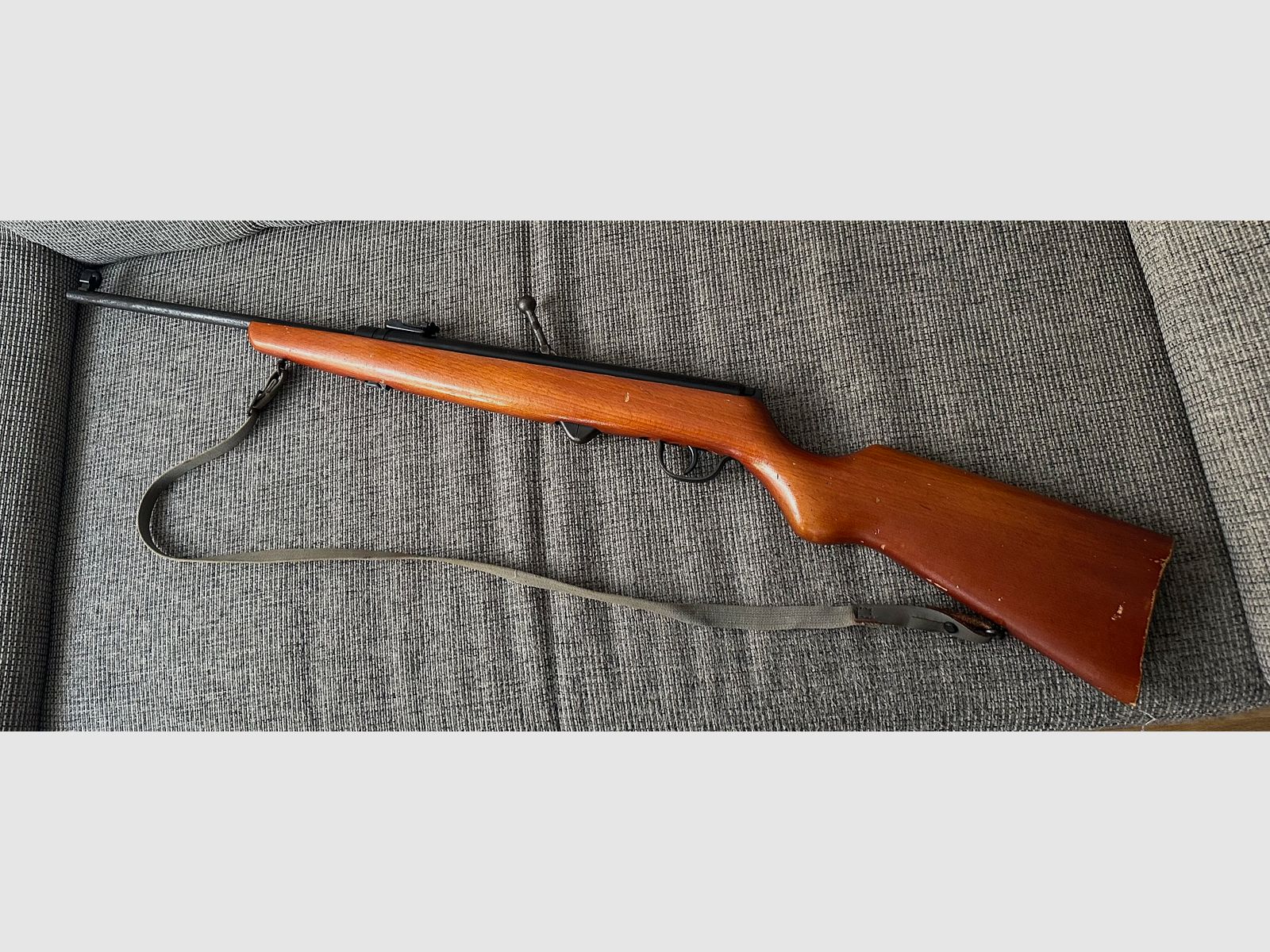 Haenel 310 NVA air rifle set (2x, 3x magazine + many pellets) — good used condition