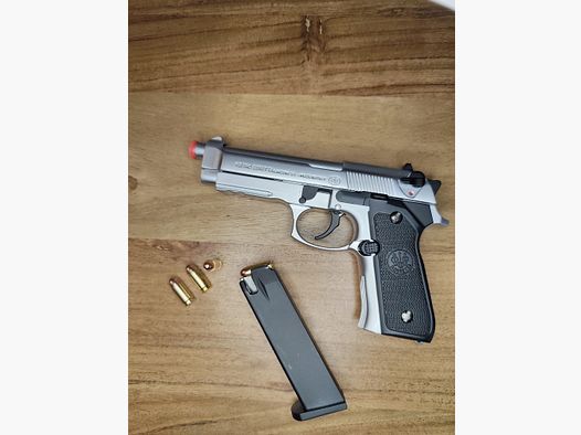 Beretta Model Pistole 1:2 NX Model mit Edler Verpackung Neu