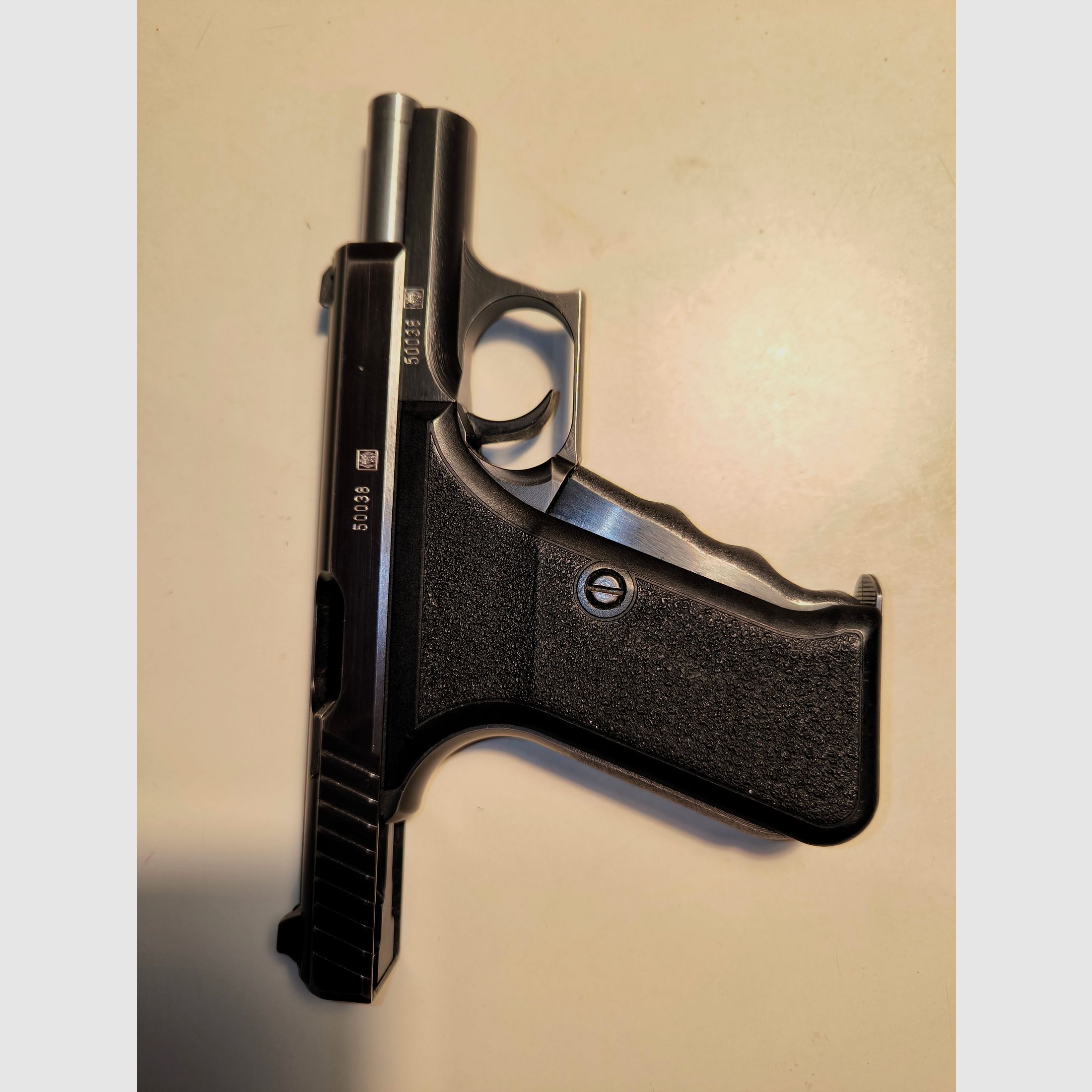 Heckler & Koch P7 - 9mm