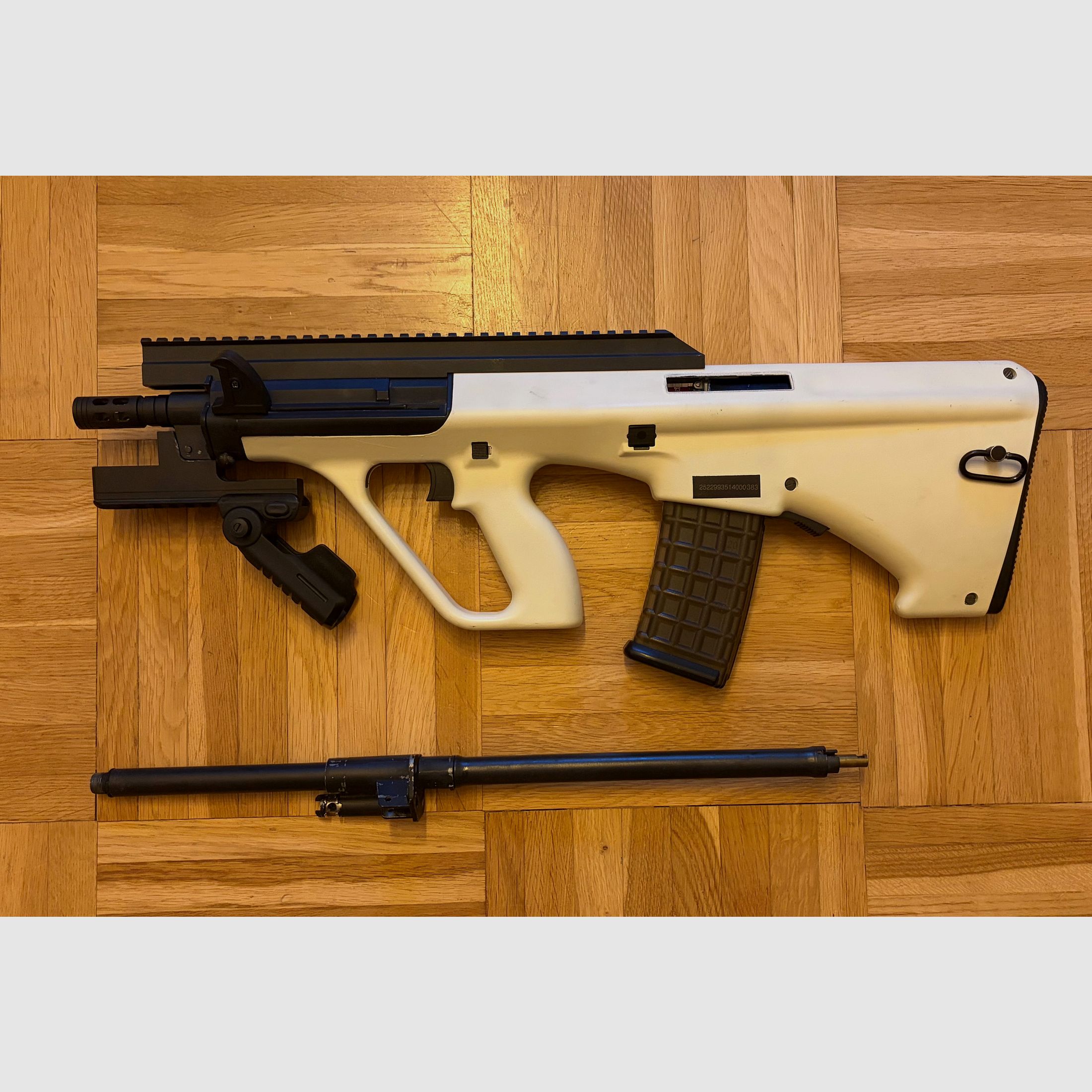 ASG AUG XS Commando mit AirsoftPro Hop-Up, Gate MOSFET & umfangreichen Upgrades