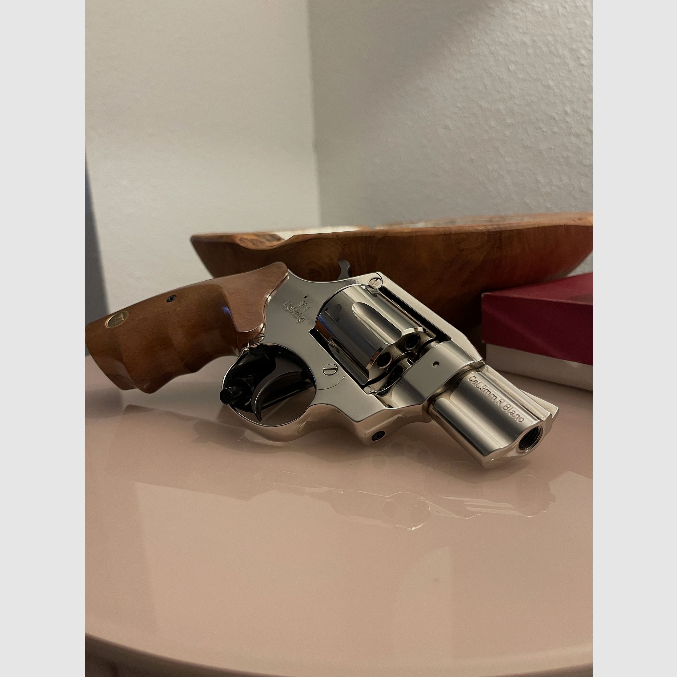 Pistolet d'alarme Mercury M1 9mm chromé avec poignée en bois, emballage d'origine