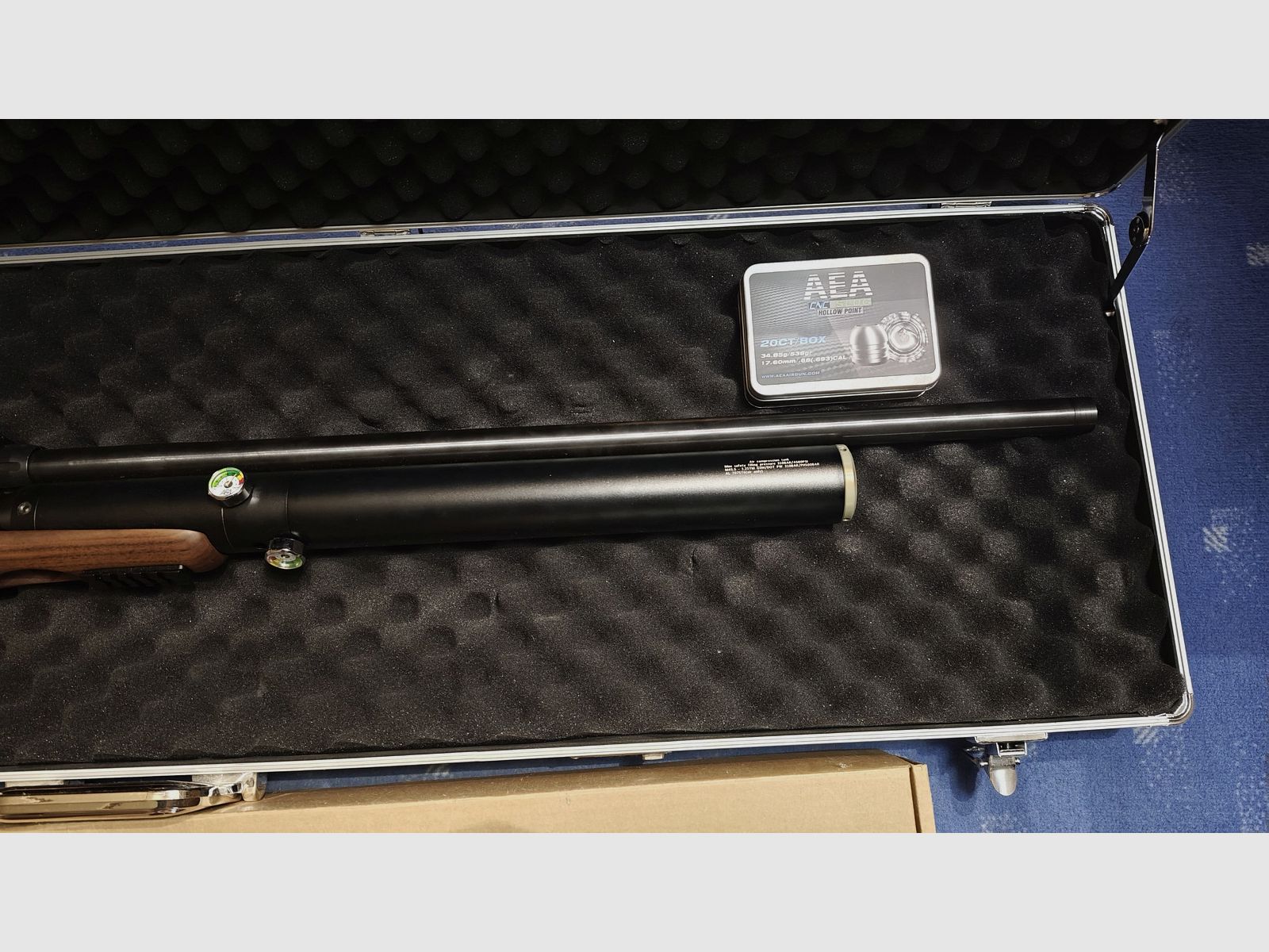 AEA Zeus new with case, accessories and suppressor air rifle caliber .68, image 5 of 5