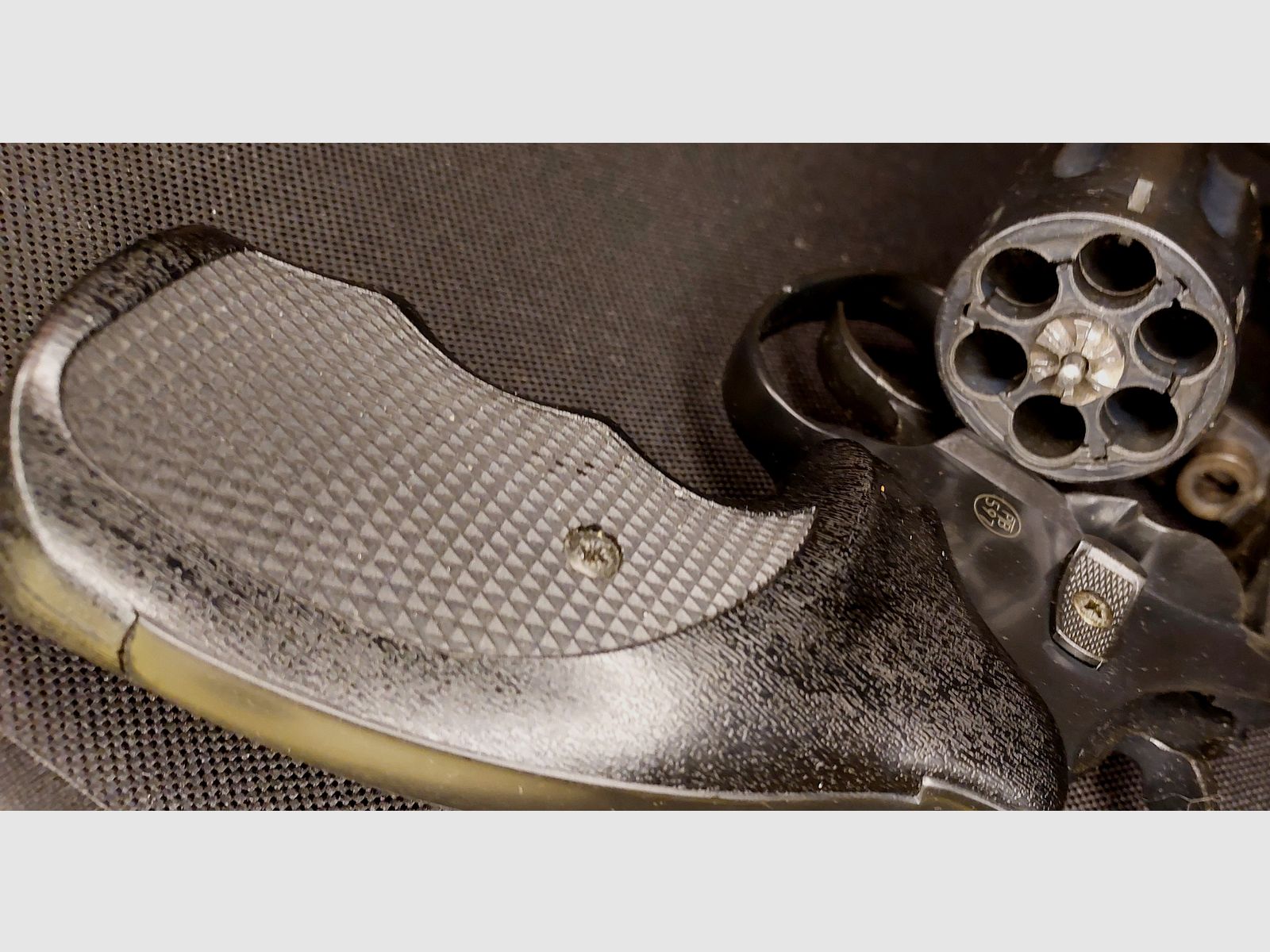 Revólver de fogueo Röhm RG99N niquelado (PTB 597) RG 99 n