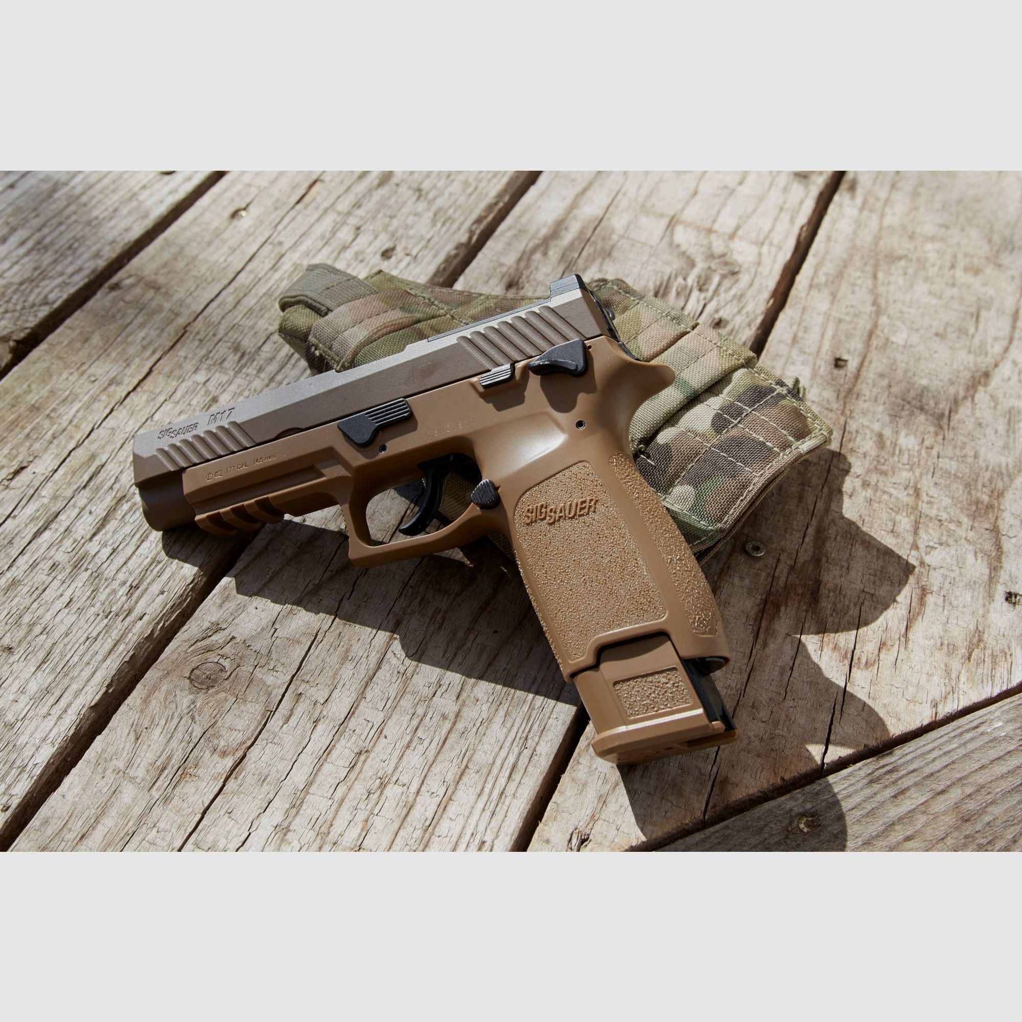 SIG SAUER P320 M17 pistolet Co2 4,5 mm Diabolo Blowback (P18)