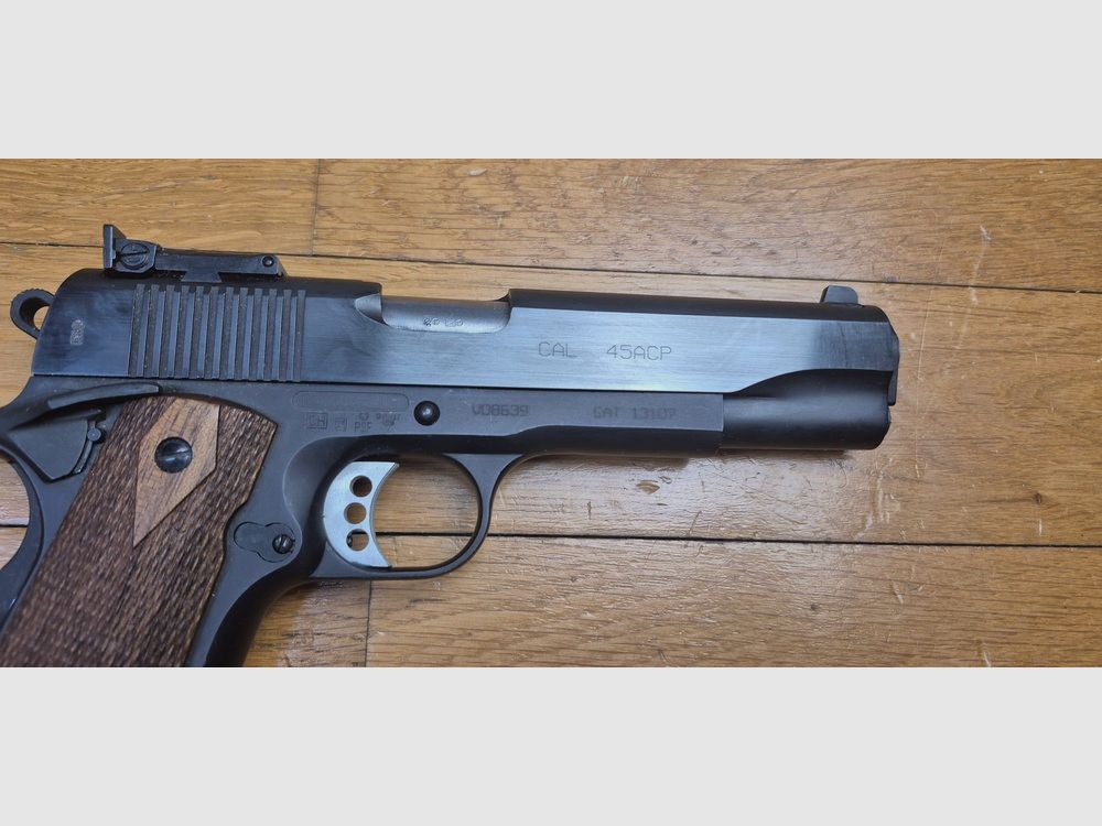 Zeer mooie Tanfoglio-pistool – Model 1911 Witness Custom – Kal.45 ACP – Volledig staal – Onberispelijke handgrepen – Uitstekende mechanica en esthetiek – Prachtige loop – Twee magazijnen en originele koffer – Een van de beste prijs-kwaliteitverhoudingen op de markt – TBE+, afbeelding 15 van 17