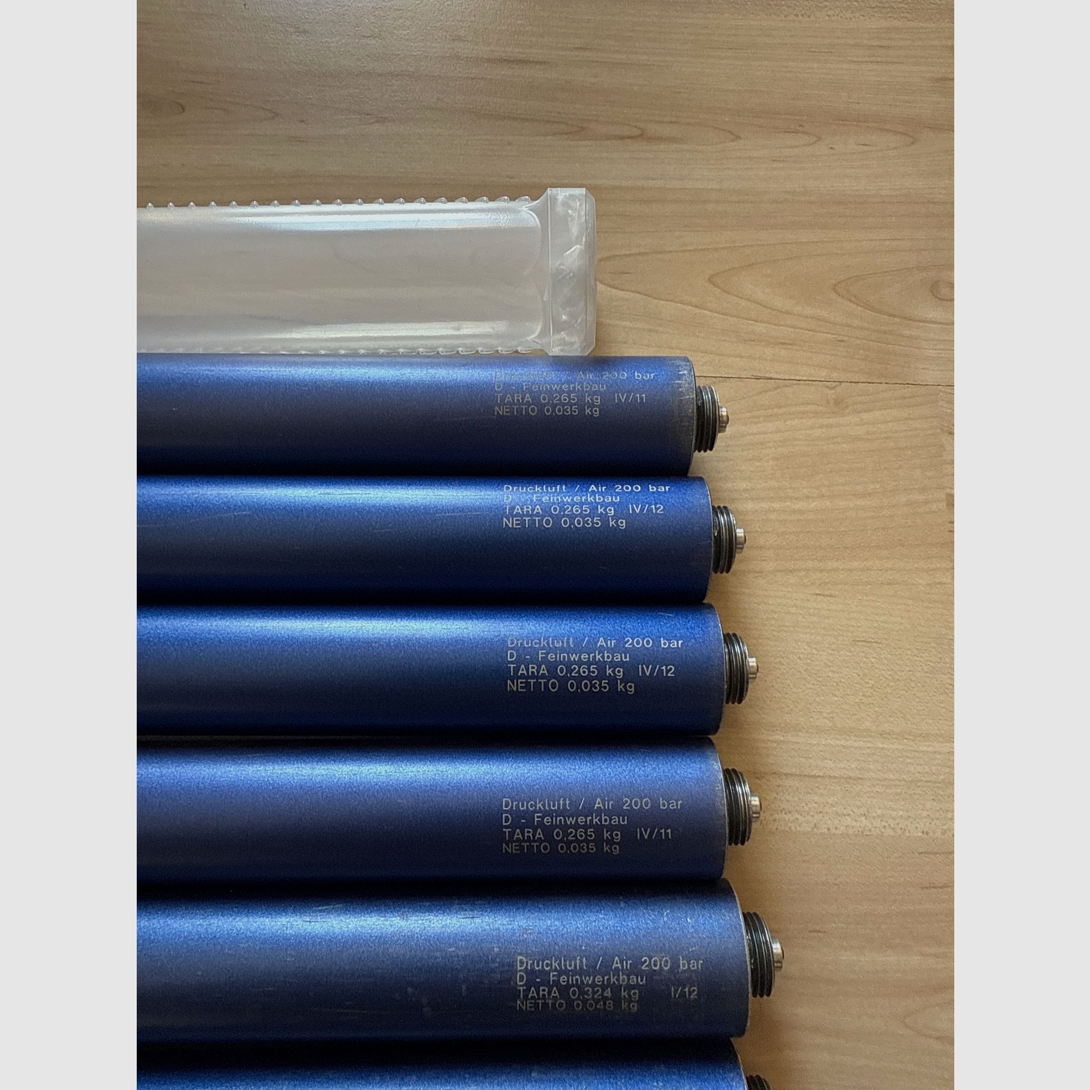 8 X Feinwerkbau Junior / normal / as well as LP aluminum cartridges TÜV expired