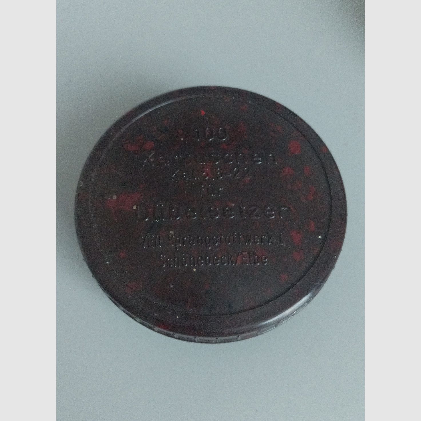 2 lattine di bakelite. 22 produzione DDR