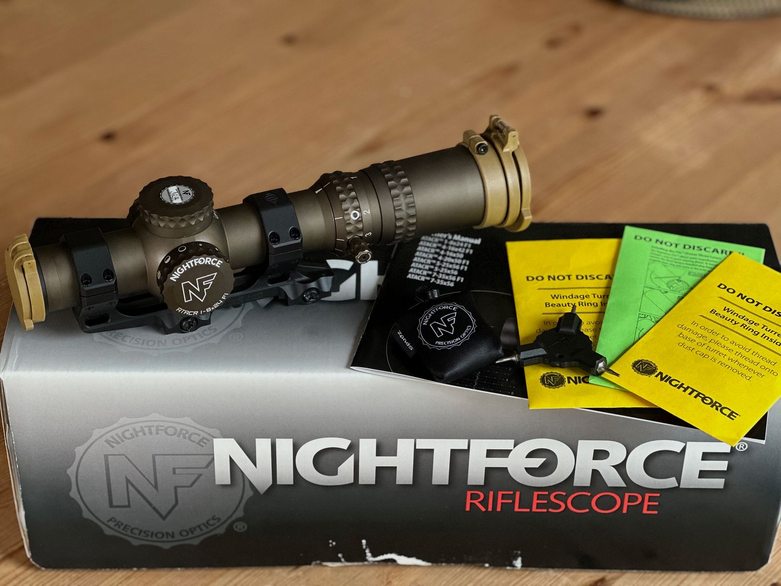 Nightforce ATACR 1-8x mit Reptilia Mount 34mm
