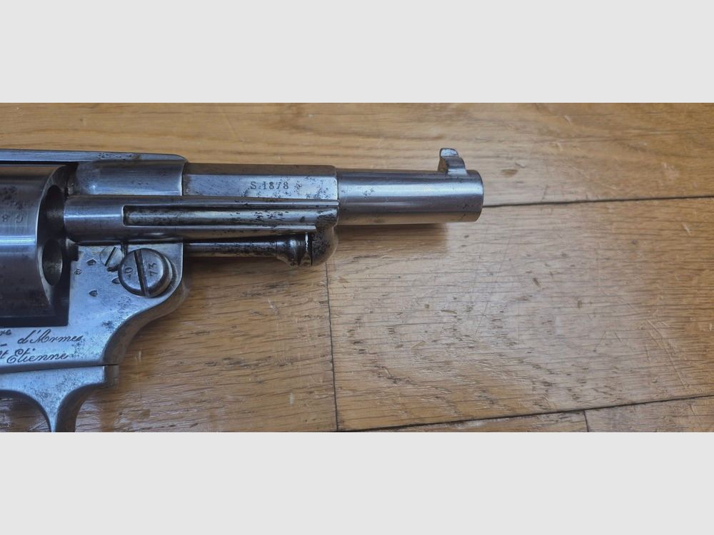 Guter regulärer Revolver Modell 1873 – Kaliber 11mm73 – vollständig monomatrikuliert – Noch mit strohgelb – MAS 1878 – Gute Mechanik, schöner Lauf und schöne Kammern – BE, Bild 6 von 19