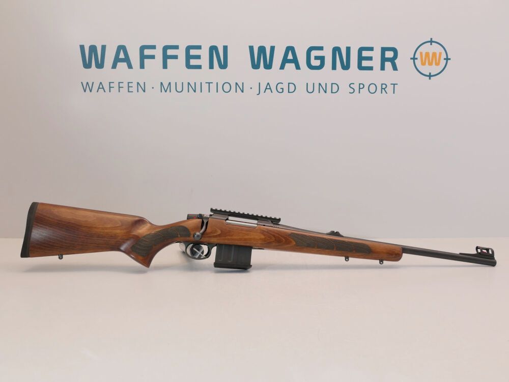 CZ 557