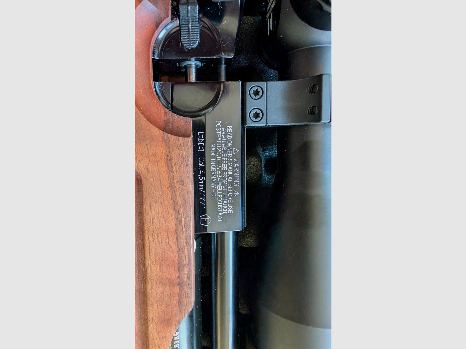 Weihrauch HW100T Set neuwertig mit Element Helix 6-24x50 gen2 FFP MRAD 