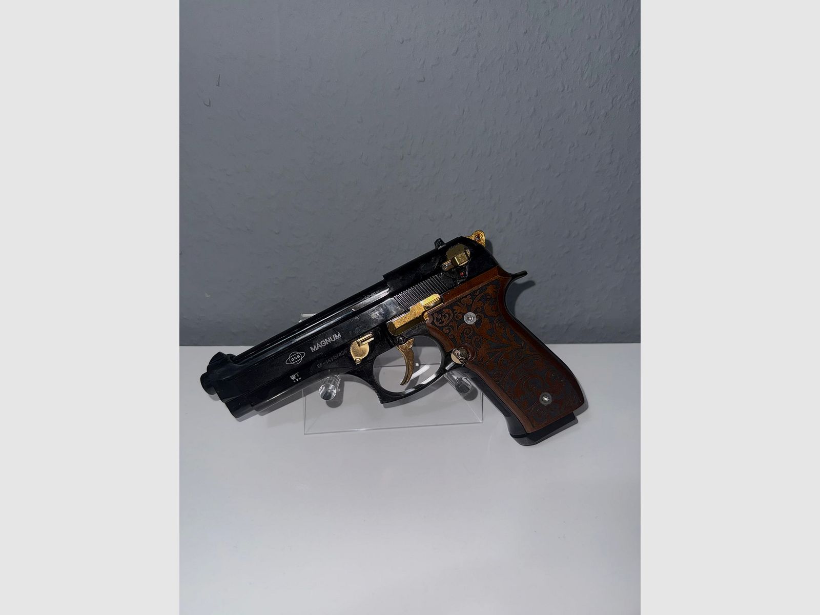 Ekol Firat Magnum pistola a salve – Edizione Nero / Oro, immagine 1 di 2