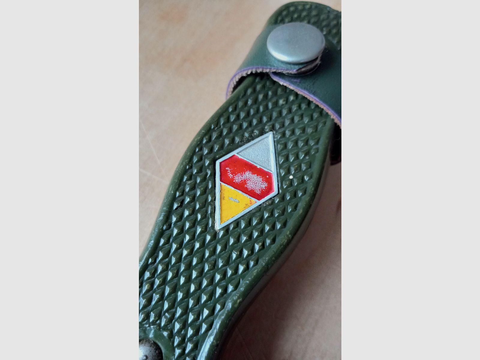 Couteau de randonnée original de Hubertus Solingen de la guerre froide, modèle de couteau de combat de la Bundeswehr et visuellement inspiré du couteau de randonnée HJ