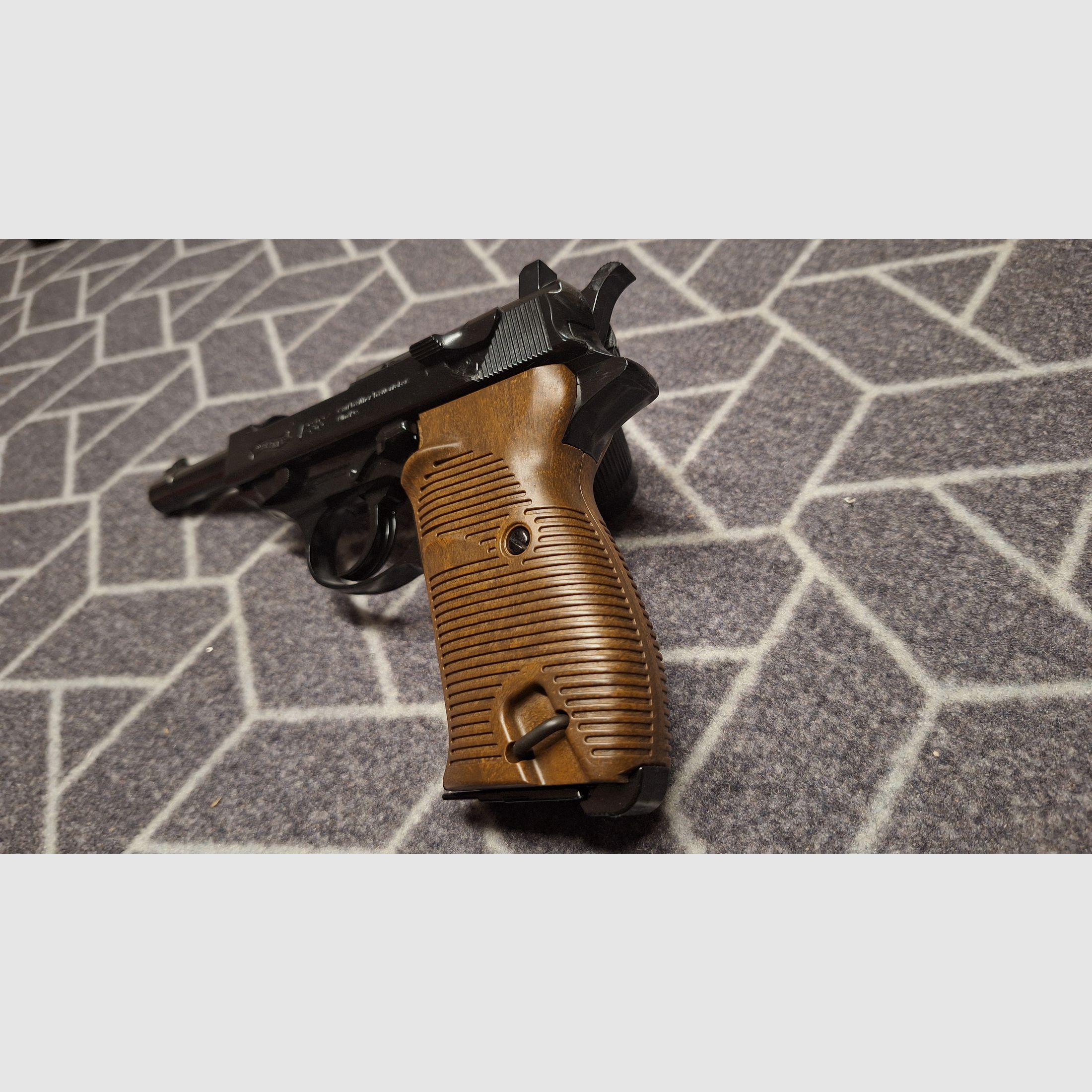 Walther P38 - 4,5 mm Stahl BB Blow Back Co2-Pistole NEU!