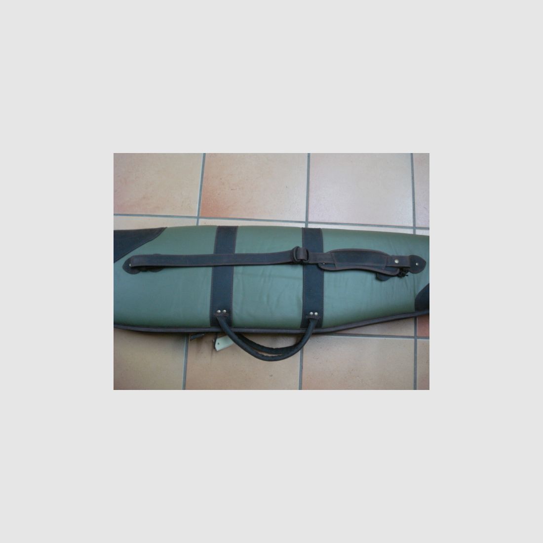 Futteral grün Glattleder - Länge: 140 cm, Außentasche