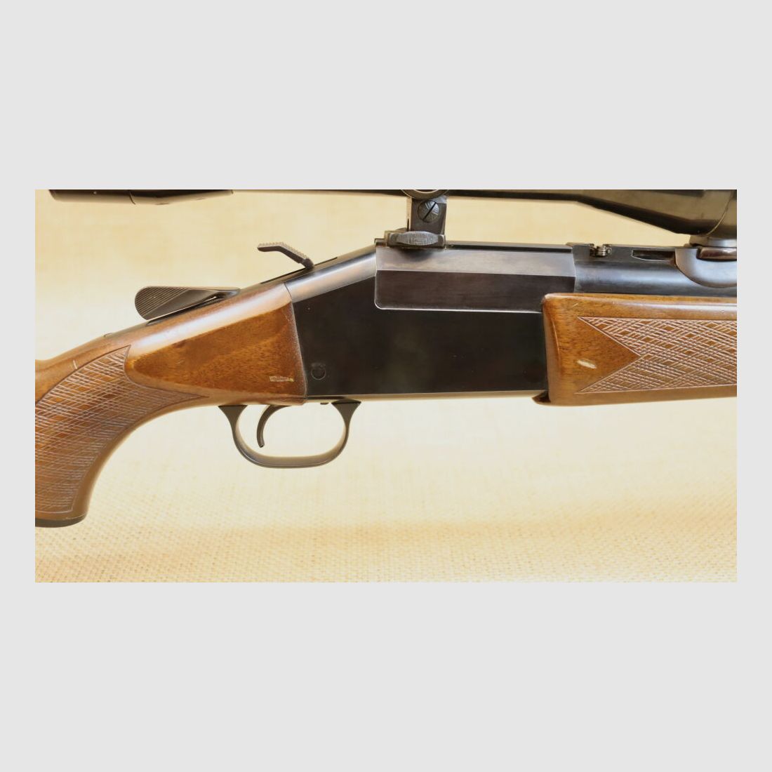 TIKKA, Kal. 12/70 - .222Rem, inkl. Kahles Helia Super - 6 x 42 - Absehen 1 12/70;.222Rem