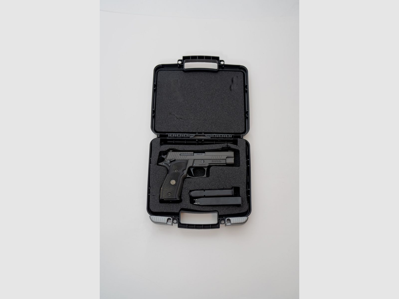 SIG P226 Legion – in ottime condizioni, inclusa la fondina